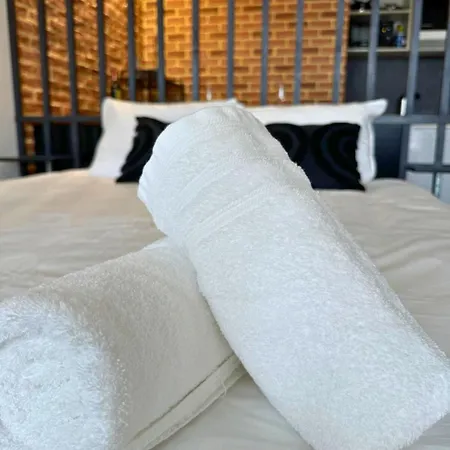 Cosy Roc - Wifi, Balcon, Tv, Clim, Equipe Apartment Lourdes