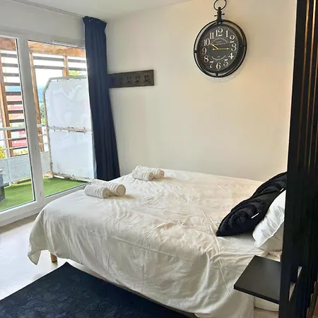 Cosy Roc - Wifi, Balcon, Tv, Clim, Equipe Apartment