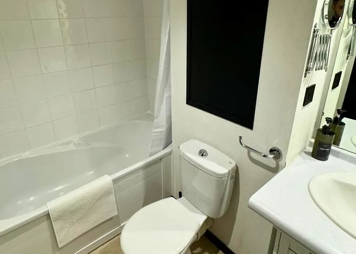 Cosy Roc - Wifi, Balcon, Tv, Clim, Equipe *